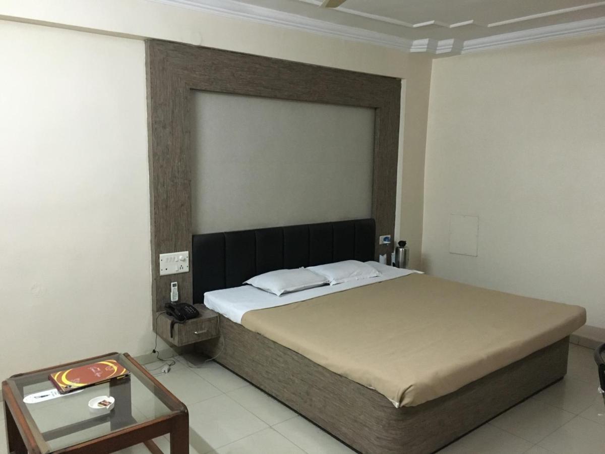 Hotel Grand Arjun Rāipur Εξωτερικό φωτογραφία