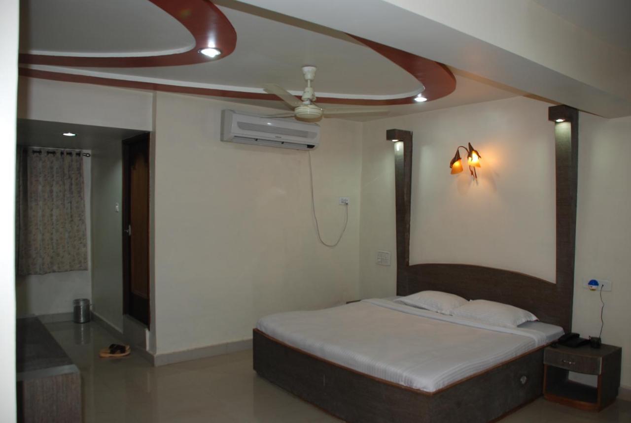 Hotel Grand Arjun Rāipur Εξωτερικό φωτογραφία