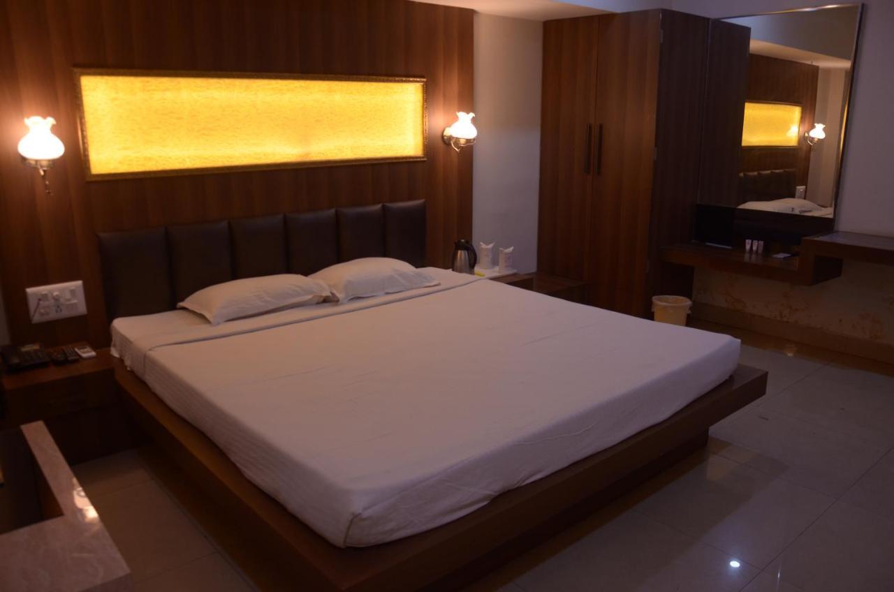 Hotel Grand Arjun Rāipur Εξωτερικό φωτογραφία