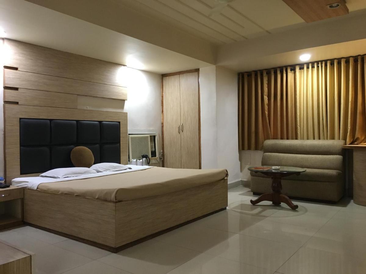 Hotel Grand Arjun Rāipur Εξωτερικό φωτογραφία