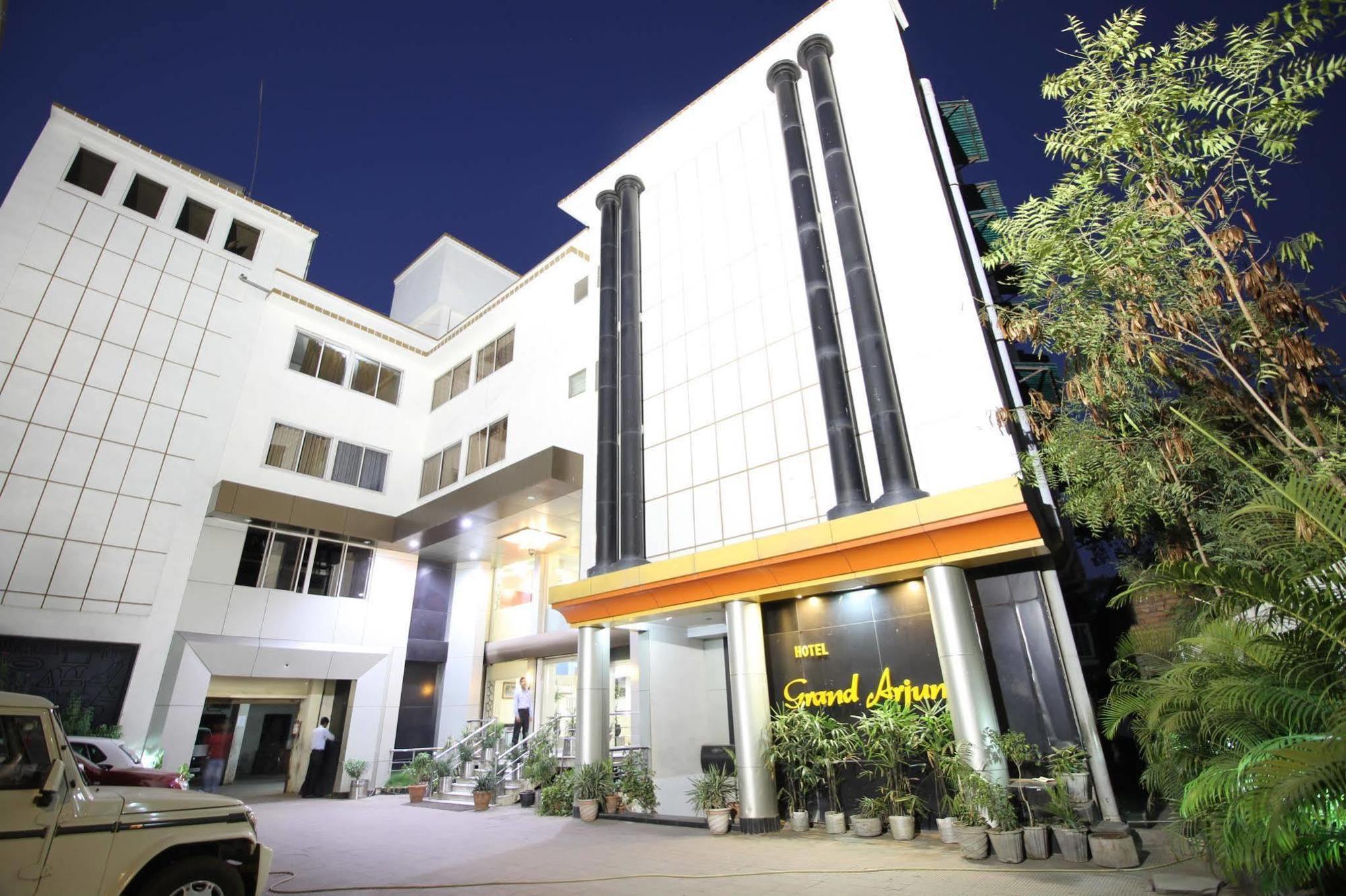 Hotel Grand Arjun Rāipur Εξωτερικό φωτογραφία